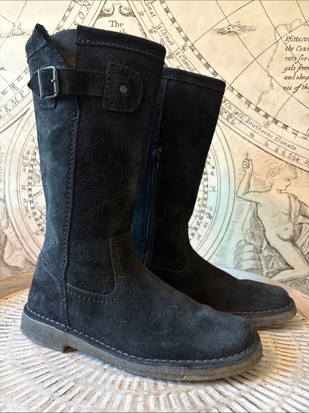 Rare! Clarks Black Suede Originals boots Crepe Sole